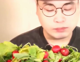 吃萝卜网红,趣味横生引关注
